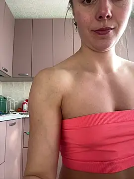 Snapshot of AlisaKissss chatting on March 12, 2025, 10:05 am AlisaKissss online show from March 12, 2025, 10:05 am