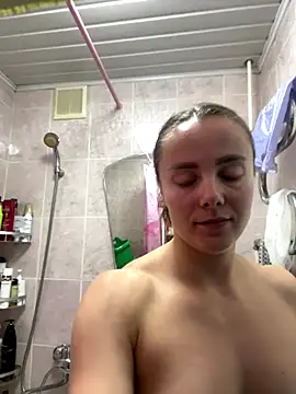 Snapshot of AlisaKissss chatting on September 22, 2025, 7:10 am AlisaKissss online show from September 22, 2025, 7:10 am