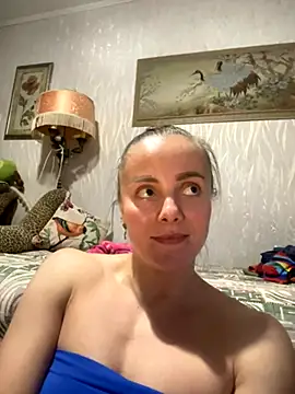 Snapshot of AlisaKissss chatting on October 13, 2025, 7:25 pm AlisaKissss online show from October 13, 2025, 7:25 pm