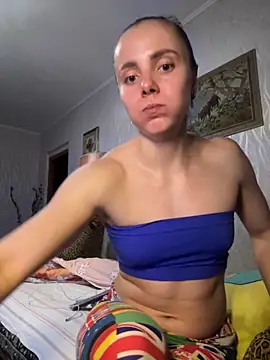 Snapshot of AlisaKissss chatting on October 28, 2025, 6:54 pm AlisaKissss online show from October 28, 2025, 6:54 pm