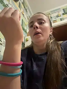 AlisaKissss online show from April 15, 2026, 7:32 pm