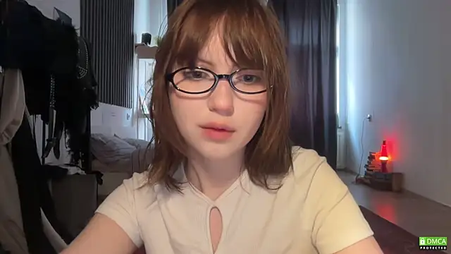 electric babe online show from July 4, 2026, 1:50 pm
