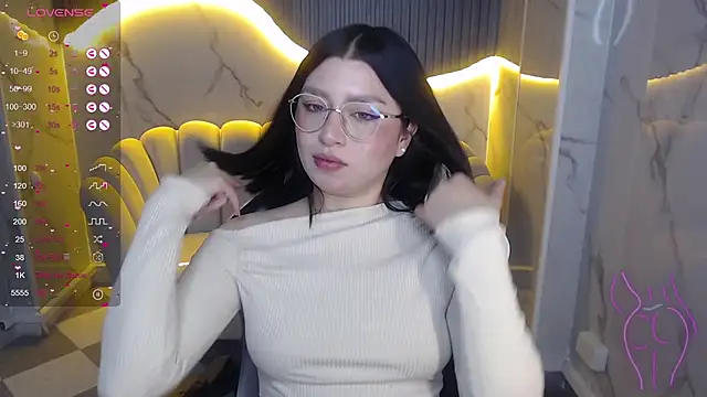 Snapshot of mily_thomson_b_ chatting on October 12, 2025, 12:59 pm mily thomson b online show from October 12, 2025, 12:59 pm