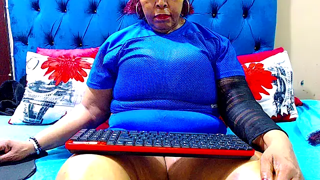 ebonycandy10 online show from February 18, 2025, 4:48 am