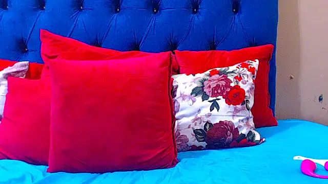 ebonycandy10 online show from November 9, 2025, 5:17 am