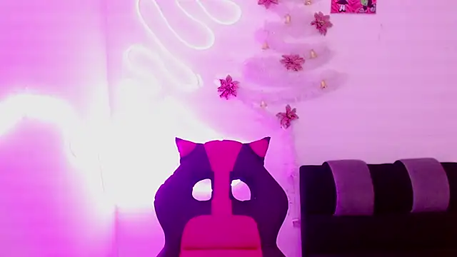 Snapshot of Kind_Scarlett chatting on December 12, 2024, 11:36 pm Kind Scarlett online show from December 12, 2024, 11:36 pm