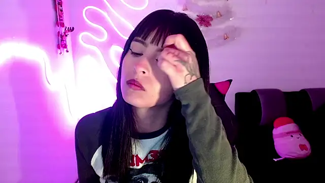 Snapshot of Kind_Scarlett chatting on January 9, 2025, 11:02 pm Kind Scarlett online show from January 9, 2025, 11:02 pm