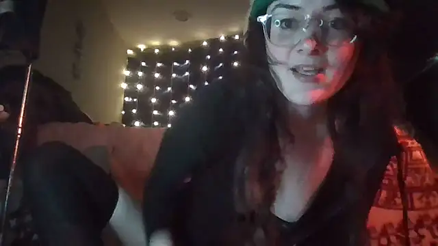 Snapshot of EyaDivine1 chatting on December 22, 2024, 9:20 pm EyaDivine1 online show from December 22, 2024, 9:20 pm