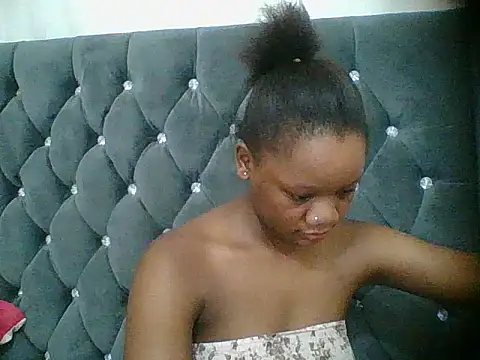 Snapshot of HotJeylee chatting on December 19, 2025, 7:54 pm HotJeylee online show from December 19, 2025, 7:54 pm