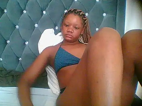 Snapshot of HotJeylee chatting on January 6, 2026, 7:23 am HotJeylee online show from January 6, 2026, 7:23 am