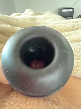 Snapshot of fuckitzer chatting on February 16, 2026, 10:44 am fuckitzer online show from February 16, 2026, 10:44 am