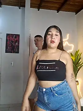 royalgirls x online show from March 7, 2026, 1:02 am