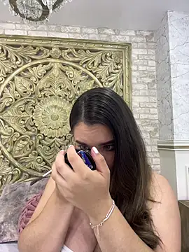 Snapshot of ThaniaJones chatting on March 12, 2026, 12:11 pm ThaniaJones online show from March 12, 2026, 12:11 pm