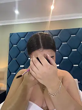 Snapshot of ThaniaJones chatting on March 29, 2026, 11:54 am ThaniaJones online show from March 29, 2026, 11:54 am