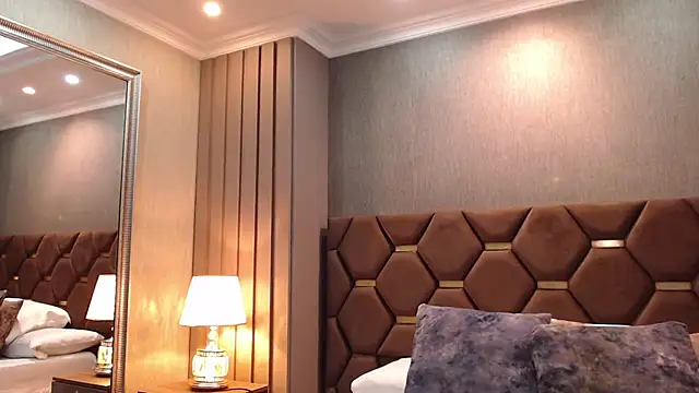 Snapshot of ThaniaJones chatting on April 14, 2026, 11:49 am ThaniaJones online show from April 14, 2026, 11:49 am