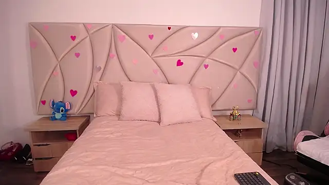 ValleryC online show from February 23, 2026, 11:51 am