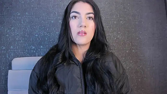 PaulinaDuarte online show from February 12, 2026, 11:27 am
