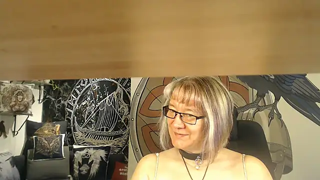 Snapshot of TittenMichelle chatting on November 3, 2025, 7:20 am TittenMichelle online show from November 3, 2025, 7:20 am