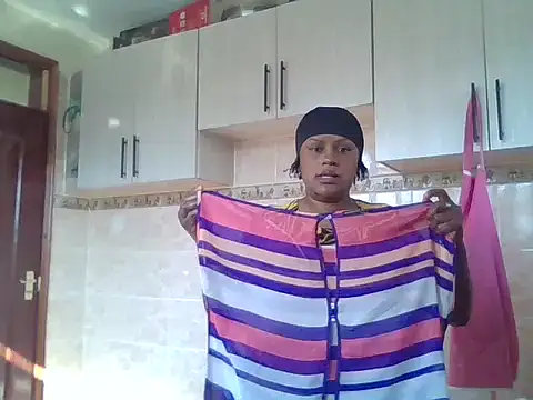 Snapshot of tight_pussy_gall chatting on September 16, 2025, 5:30 am tight pussy gall online show from September 16, 2025, 5:30 am