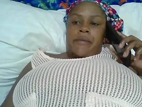 Snapshot of tight_pussy_gall chatting on October 11, 2025, 2:48 pm tight pussy gall online show from October 11, 2025, 2:48 pm