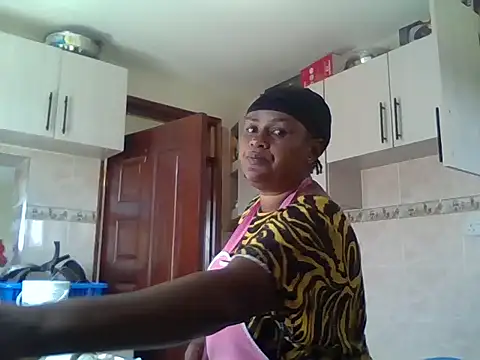 Snapshot of tight_pussy_gall chatting on November 5, 2025, 7:30 am tight pussy gall online show from November 5, 2025, 7:30 am