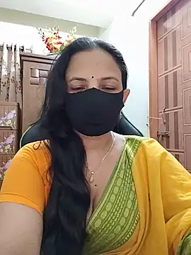 Payel-Sen online show from June 4, 2026, 7:42 pm