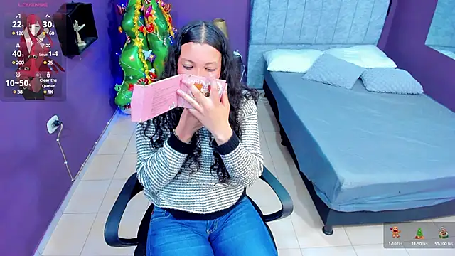 Snapshot of Lana_stone_ chatting on December 10, 2024, 7:47 am Lana stone online show from December 10, 2024, 7:47 am