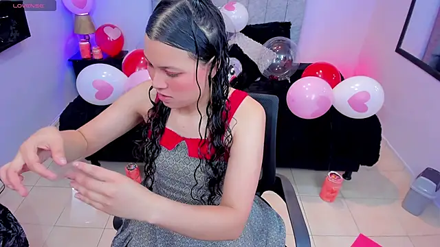 Snapshot of Lana_stone_ chatting on February 14, 2025, 3:43 am Lana stone online show from February 14, 2025, 3:43 am