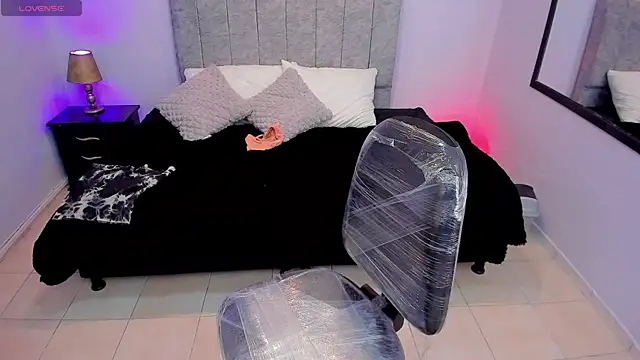 Snapshot of Lana_stone_ chatting on March 9, 2025, 3:22 am Lana stone online show from March 9, 2025, 3:22 am