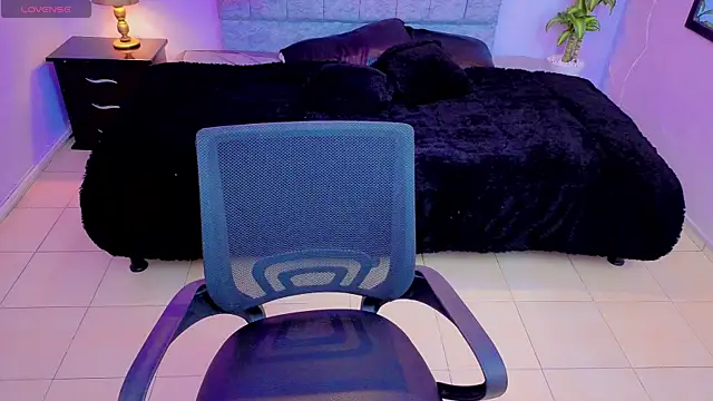 Snapshot of Lana_stone_ chatting on September 21, 2025, 2:57 am Lana stone online show from September 21, 2025, 2:57 am