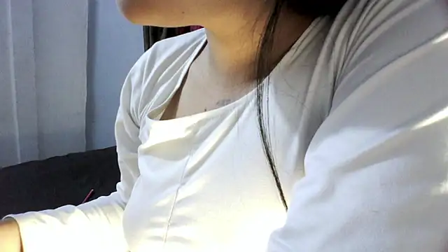 linzeysmith4 online show from May 30, 2026, 7:49 am