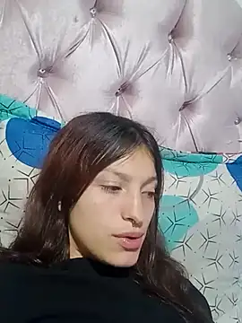 Emma-Wilson online show from December 19, 2025, 10:39 pm