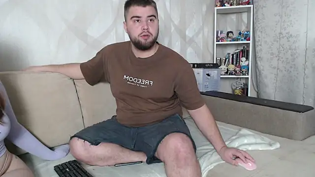 Snapshot of Pair_of_Gods_ chatting on October 20, 2025, 3:51 am Pair of Gods online show from October 20, 2025, 3:51 am