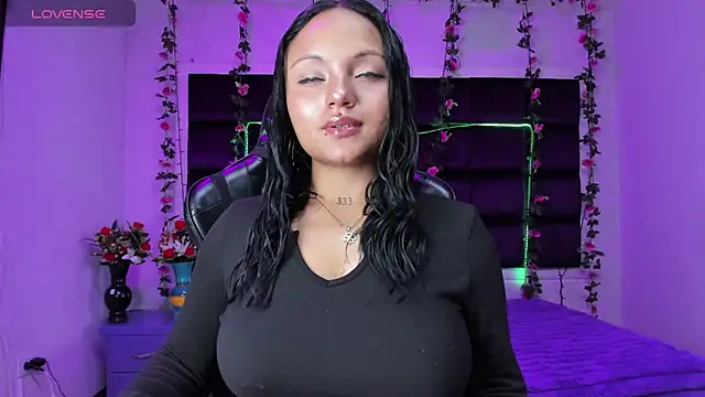 Snapshot of sweelanna__ chatting on February 26, 2026, 1:26 am sweelanna online show from February 26, 2026, 1:26 am