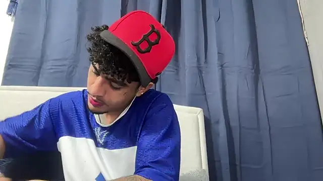 dominic brandd23 online show from December 19, 2025, 2:13 pm