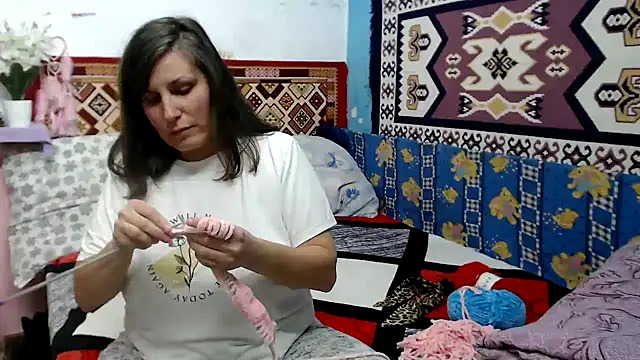 Snapshot of AdelineBlueEyes chatting on October 20, 2025, 11:10 am AdelineBlueEyes online show from October 20, 2025, 11:10 am