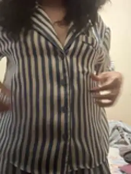 Nicoliee online show from May 25, 2026, 12:38 am