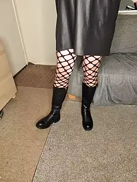 Snapshot of ellie-tv chatting on November 11, 2025, 9:53 am ellie-tv online show from November 11, 2025, 9:53 am