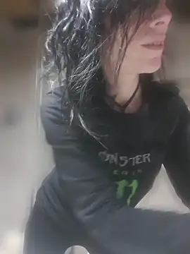 freyamoret online show from March 24, 2026, 4:39 am