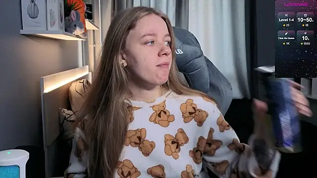 candy maggie online show from March 11, 2025, 9:34 am