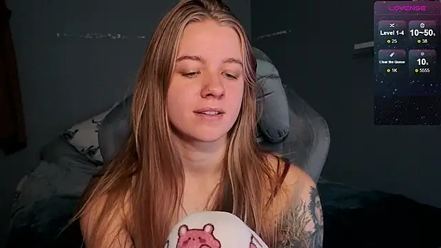 candy maggie online show from October 16, 2025, 9:32 am