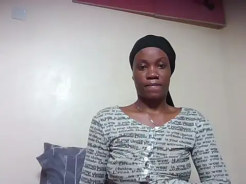 Creamy candy17 online show from November 14, 2025, 10:51 pm