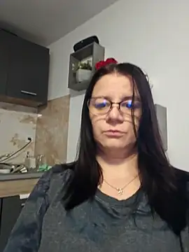 KristenVega online show from November 19, 2025, 7:08 am