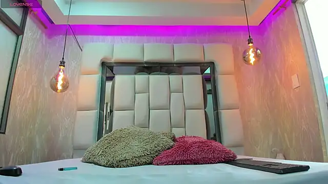 Snapshot of summer_lee_ chatting on March 3, 2025, 5:50 pm summer lee online show from March 3, 2025, 5:50 pm