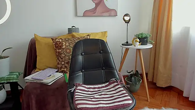 Snapshot of cuddlingbunny chatting on March 2, 2025, 2:54 pm cuddlingbunny online show from March 2, 2025, 2:54 pm