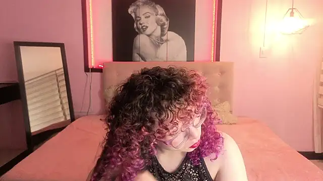  Androm3da  online show from July 6, 2026, 7:38 pm