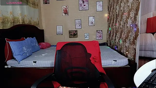 Lanian 99 online show from November 3, 2025, 11:59 pm