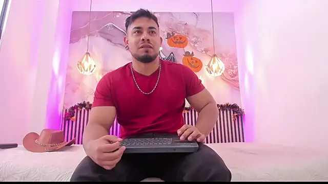 BrianMalonee online show from October 30, 2025, 12:06 pm