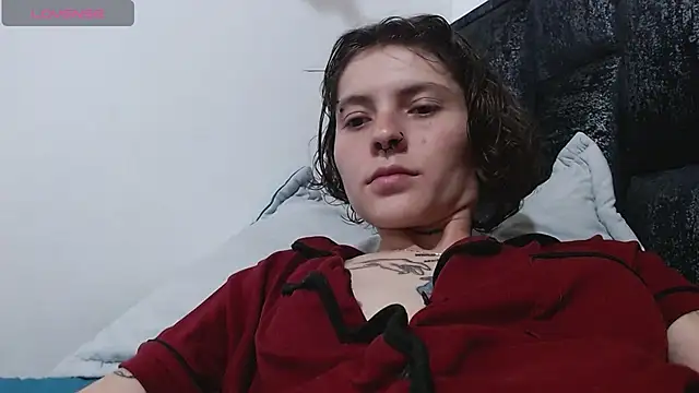 pretty cristal69 online show from October 13, 2025, 8:42 pm