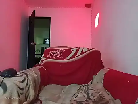 lucydreamm online show from October 19, 2025, 12:55 am